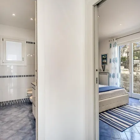 Willa Belvedere Delle Sirene With Views Pool And Guest Services