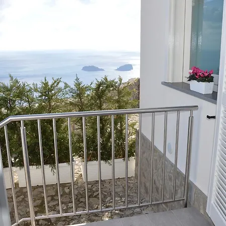 Belvedere Delle Sirene With Views Pool And Guest Services Colli di Fontanelle