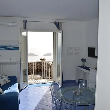 Willa Belvedere Delle Sirene With Views Pool And Guest Services *