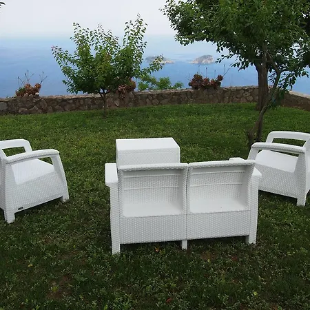 Villa Belvedere Delle Sirene With Views Pool And Guest Services